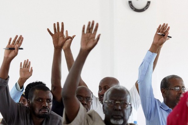 somali-region-raising-hands